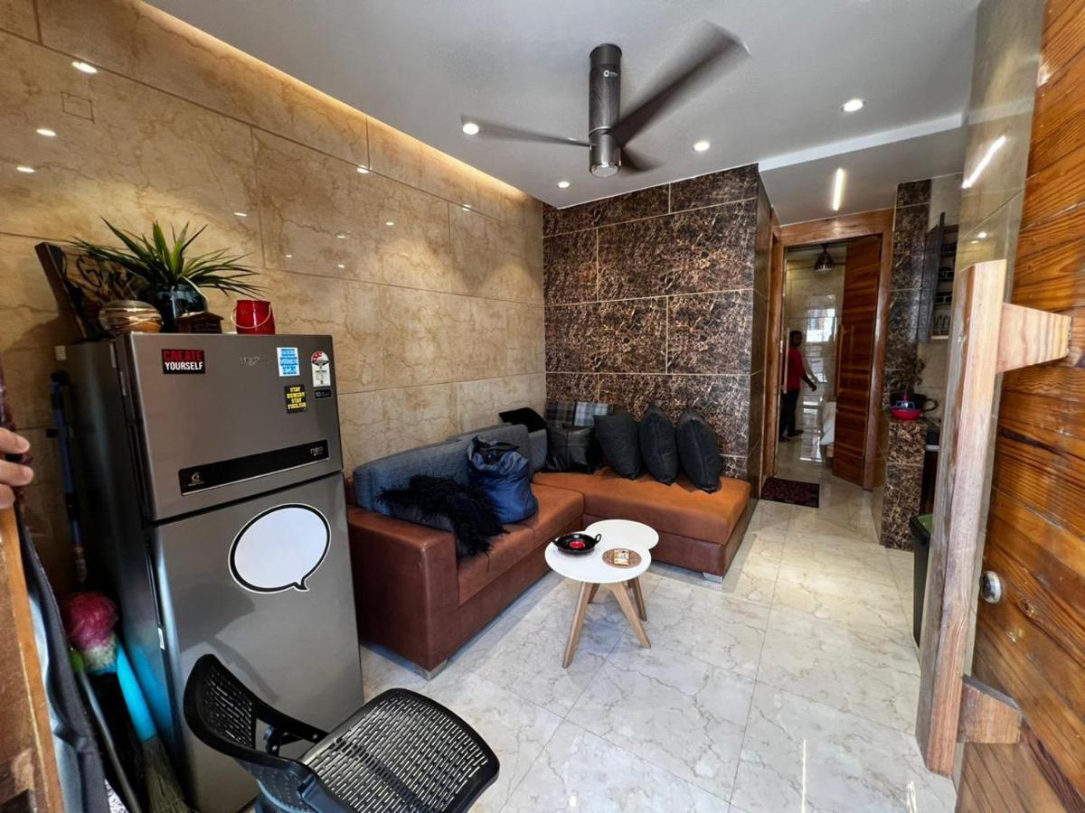 Divine Studios Rajouri Garden Nova Deli Exterior foto